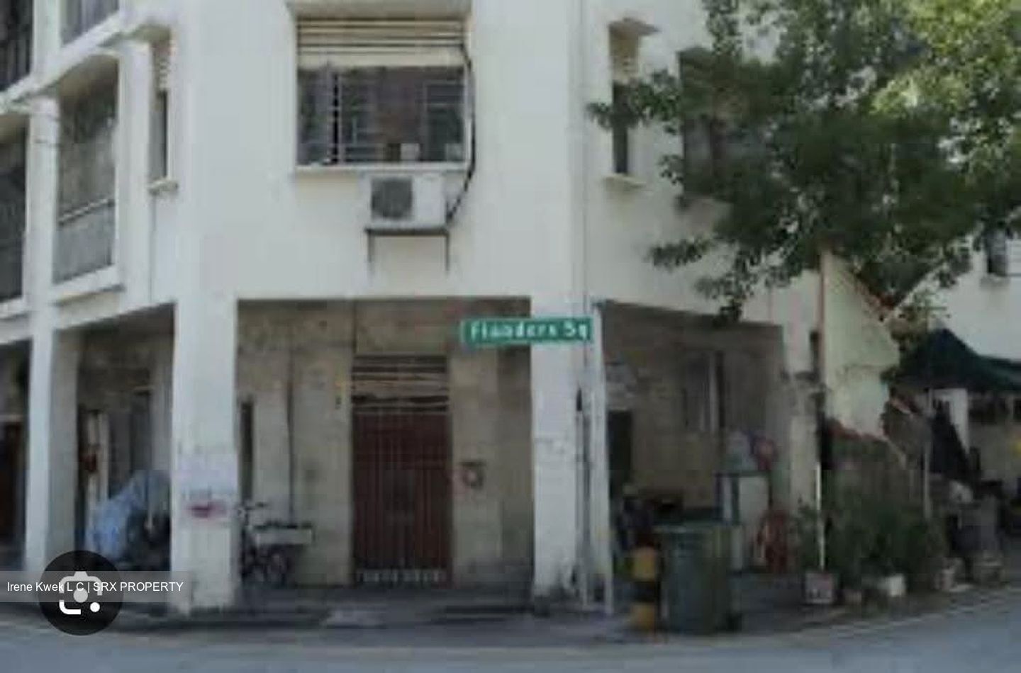 Flanders Square (D8), Retail #629334301